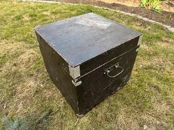 Dřevěná bedna / truhla 44x44x40 cm