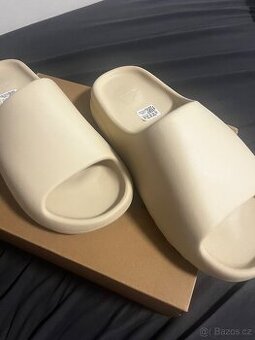 Yeezy slides bone us 12