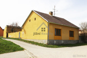 Prodej rodinného domu s uzavřeným dvorem