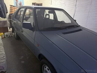 Škoda Favorit 135L 1. majitel, bez koroze, garáž