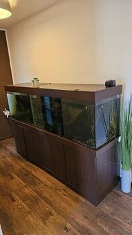 Akvárium 600l +příslušenství - 1