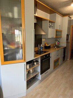 Kuchyň vč. spotřebičů - 1