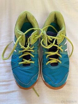 Asics 32,5 sálové boty