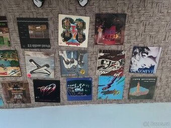 Vinyly a SP desky