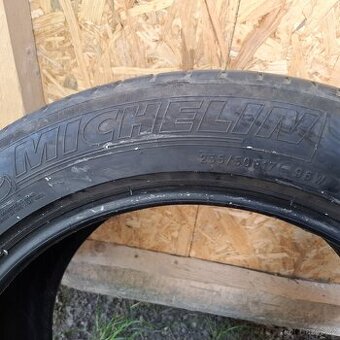 Michelin 235 5017