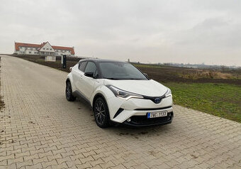 Toyota C-HR Hybrid Selection