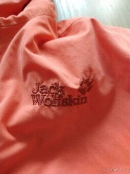 Dámská zimní bunda Jack&Wolfskin