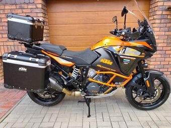 KTM ADVENTURE 1090L/ KUP ČR - 10300km - VÝBAVA TOP