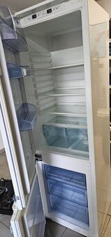 Prodám vestavenou lednici a zdarma varnou desku