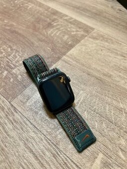 Apple Watch SE Nike