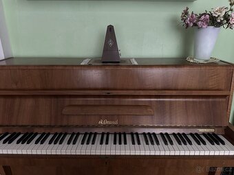 Piano A. Grand