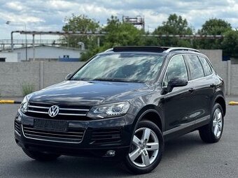 VW Touareg 3.0 TDI / Vzduch /Tažné 3.5t /Webasto / Servis VW