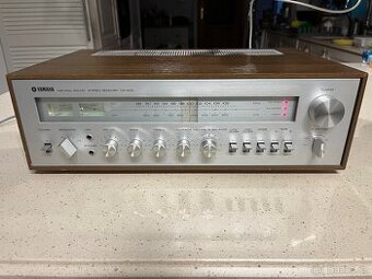 Vintage receiver Yamaha CR-600