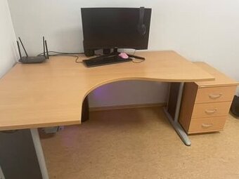 Počítačový stůl s kontejnerem + držák na PC
