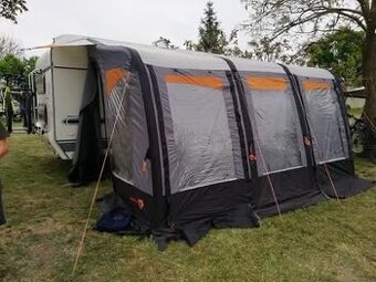 Nafukovací představ ke karavanu Trigano 390