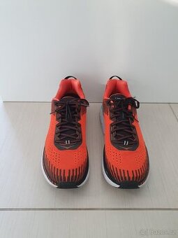 Hoka Clifton 5