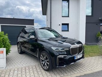 BMW X7 M50D XDRIVE 6 MÍST PLNÁ VÝBAVA