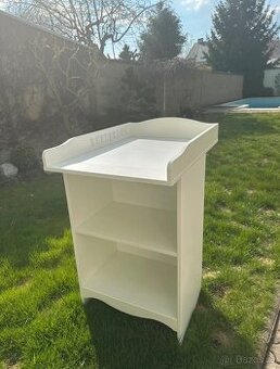 Přebalovací pult Ikea