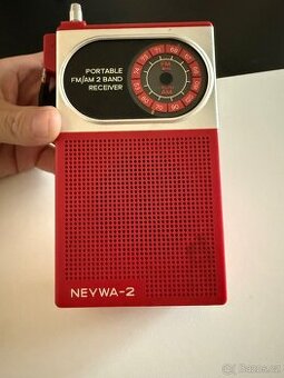 Staré přenosné radio