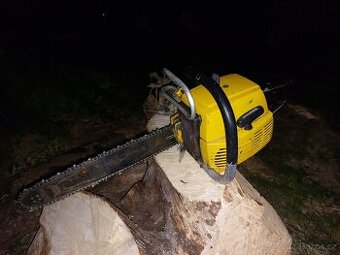 Stará motorová pila PARTNER R16