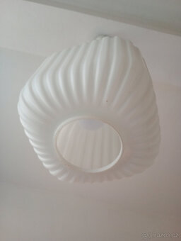 Lustr opálové sklo,brutalismus,70tky,KRYCHLE