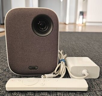 Xiaomi Mi Smart Compact Projector
