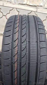 Prodám 4 zimní pneu 255 35 19 nové TRACMAX