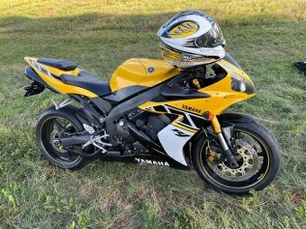 Yamaha R1
