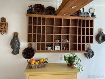 Police na drobnosti + 5x háček