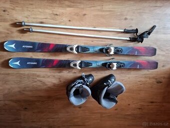 Lyže Atomic s lyžáky Tecnica