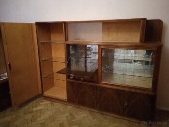 Skříň historická do obýváku