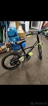 Dětské kolo Btwin 16 Dark hero 500