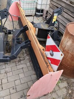 Přední radlice na sníh s hydraulikou