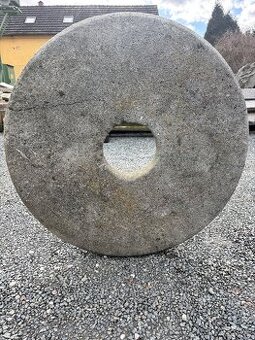 Mlýnské pískovcové kolo, pískovcové, pískovcová