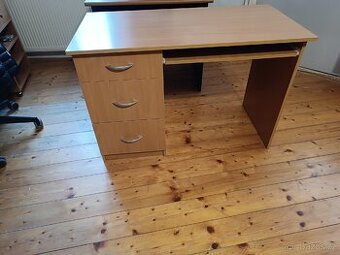 PC stůl
Rozměry 110x 55.