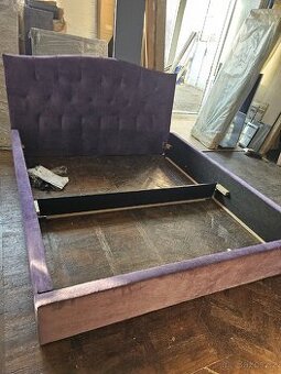 Prodám novou manželskou postel 180x200.