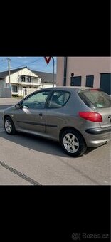 Koupím přední blatník Peugeot 206