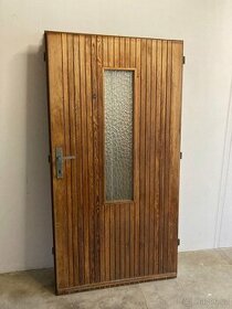 Vstupní dřevěné dveře