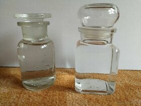 Chemické nádobí, laboratorní sklo
