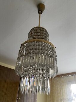 Broušený starý lustr