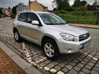 Toyota rav4 100kw BEZ KOROZE. 100kw diesel