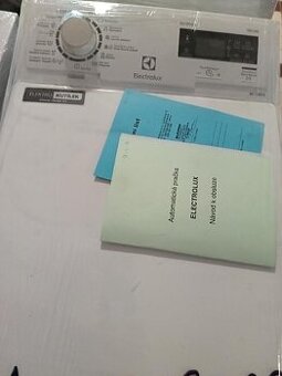 vrchem plněná pračka Electrolux