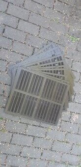 Mřížky na získávání propolis u
