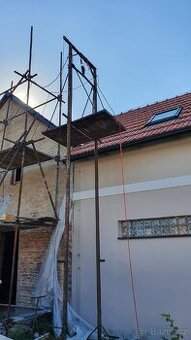 Stavební vrátek
