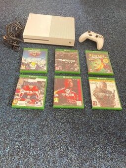 Xbox One S + ovladač + 6 her + všechny kabely