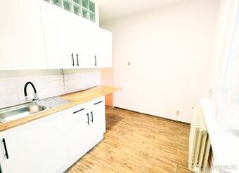 Pronájem bytu 2+1 s balkonem 61m2, Karviná Ráj, ul. Božkova