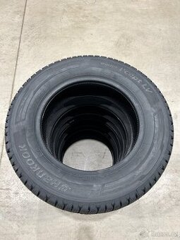 Zimní 215/65 R16C 109/107T Hankook winter Icept LV