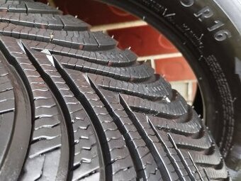 Pneu 205/55/16.Michelin.zimni