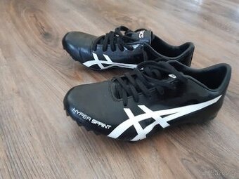 Tretry Asics dětské.