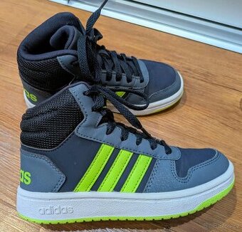 Boty Adidas 2x obuté. Vel.30. Délka stélky 180 mm.